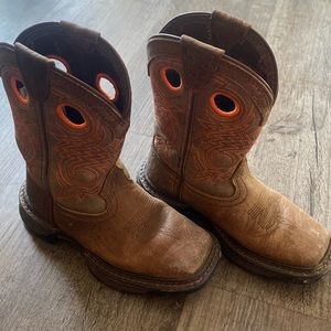 Kids boots
